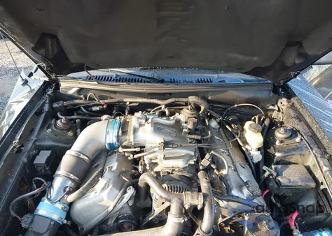 2001 Ford Mustang Cobra из США, поврежденный, VIN 1FAFP46V51F189183